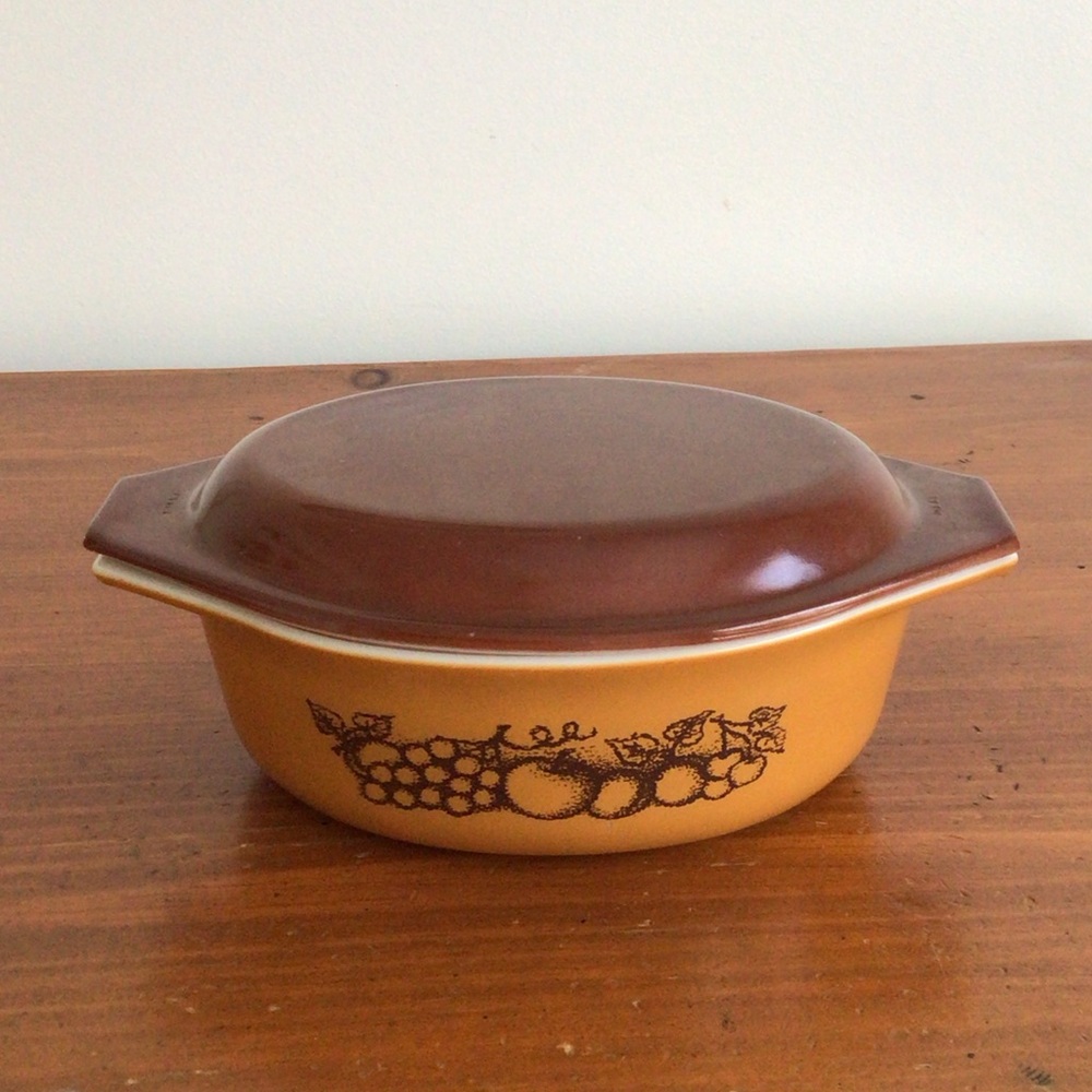 Vintage Pyrex Old Orchard Oval Casserole Dish